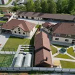 благоустроенная територия частного дома